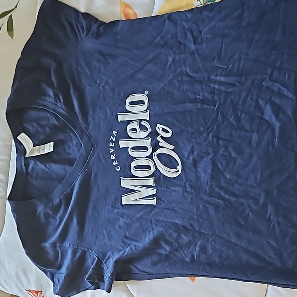 Cerveza Modelo Oro t-shirt